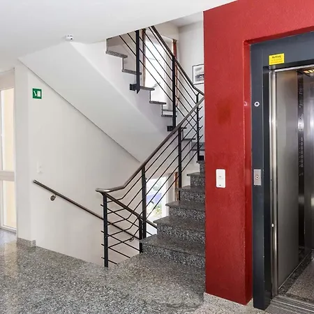 Apartment A Cappella *