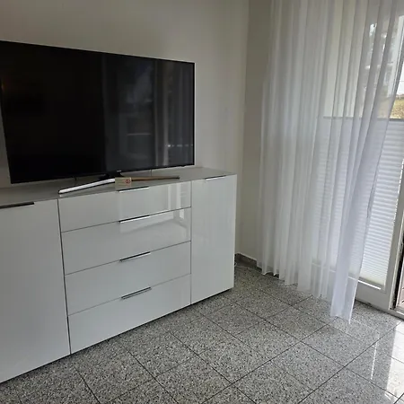Apartment A Cappella *