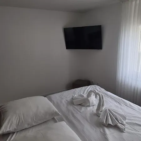 شقة A Cappella بينز